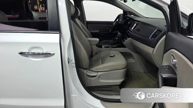 Kia The New Carnival id 4482566 из Кореи 18