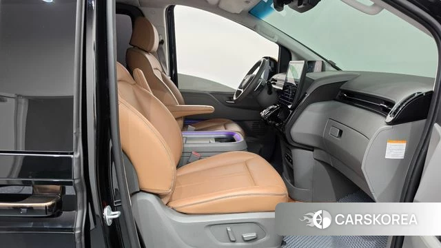 Hyundai Staria id 4928265 из Кореи 18