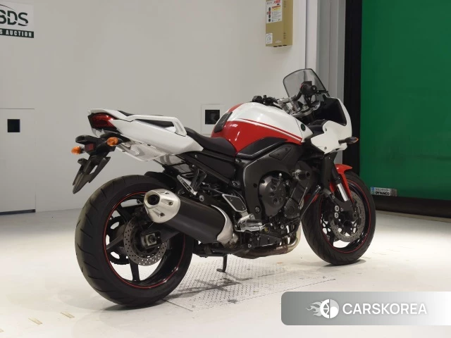 Проданный Yamaha FZ1 FEATHER 2010 из Японии, фото 2