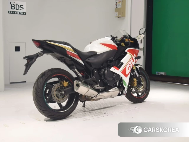 Проданный Honda CBR600F 2013 из Японии, фото 2