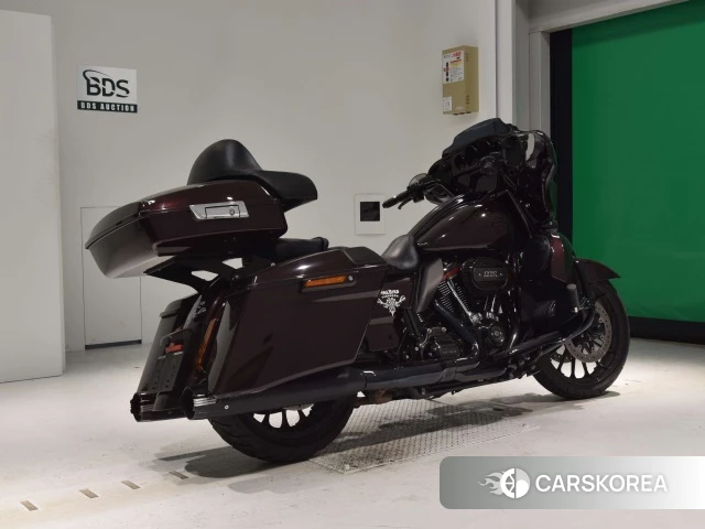 Проданный Harley-Davidson Street Glide FLHXSE1920 CVO 2019 из Японии, фото 2