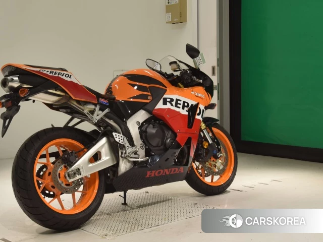 Проданный Honda CBR600RR 2013 из Японии, фото 2