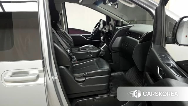 Hyundai Staria id 4224187 из Кореи 18