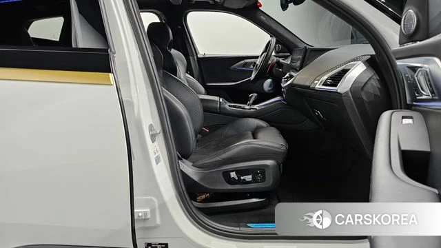 BMW XM (G09) id 4744448 из Кореи 18