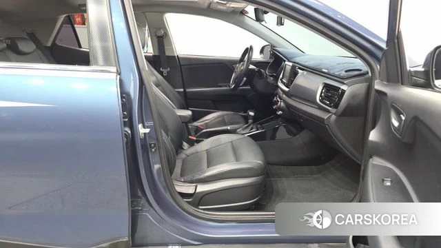 Kia Stonic id 4345789 из Кореи 18