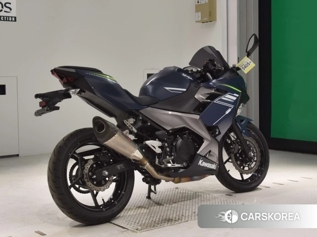 Проданный Kawasaki NINJA 400 2022 из Японии, фото 2