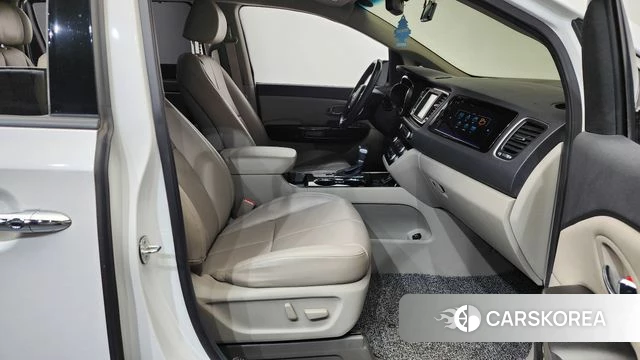 Kia The New Carnival id 4605344 из Кореи 18