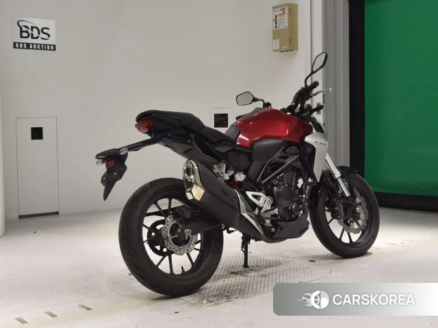 Проданный Honda CB250R 2018 из Японии, фото 2