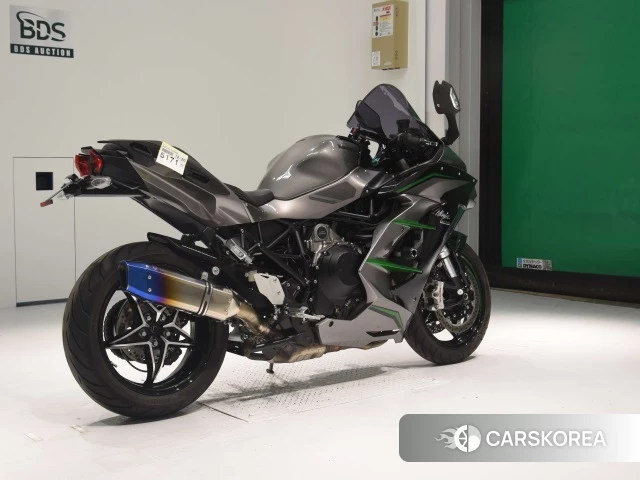 Проданный Kawasaki NINJA H2 SX SE plus 2019 из Японии, фото 2