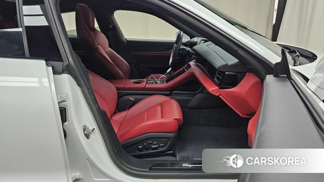 Porsche Taycan id 4880113 из Кореи 18