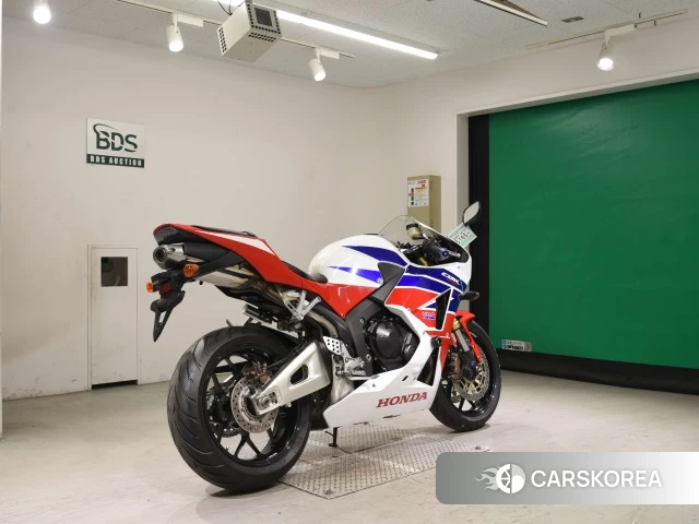 Проданный Honda CBR600RR ABS 2014 из Японии, фото 2