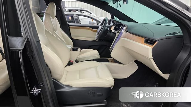 Tesla Model X id 4458664 из Кореи 18
