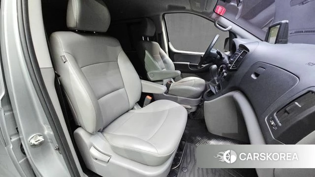 Hyundai The New Grand Starex id 4638318 из Кореи 18