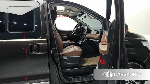 Hyundai The New Grand Starex id 4331730 из Кореи 18