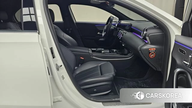 Mercedes-Benz A-Class W177 id 4408662 из Кореи 18