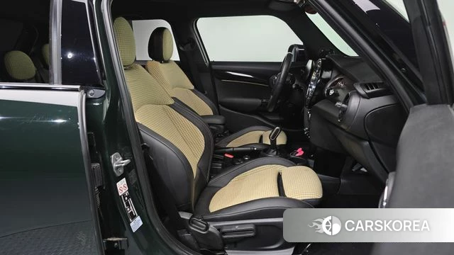 Mini Cooper S id 4186631 из Кореи 18