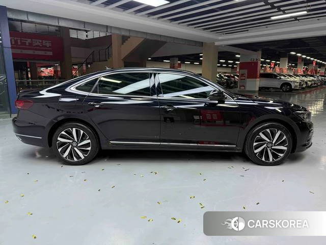 Volkswagen Passat id 4314205 из Китая 18