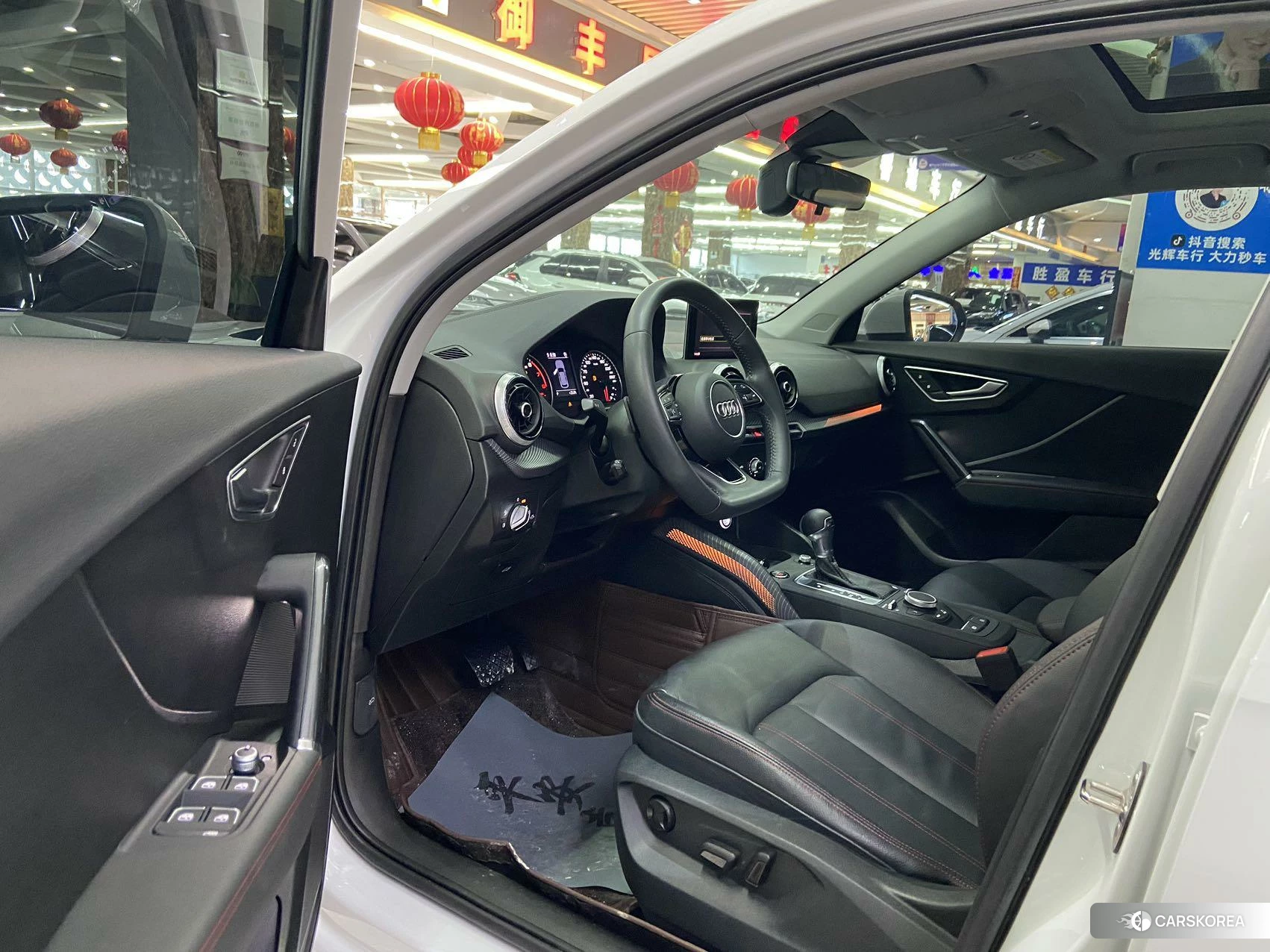 Audi Q2L id 4467376 из Китая 18