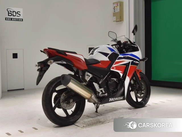 Проданный Honda CBR250R ABS 2017 из Японии, фото 2