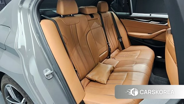 BMW 5 Series (G30) id 4223909 из Кореи 18