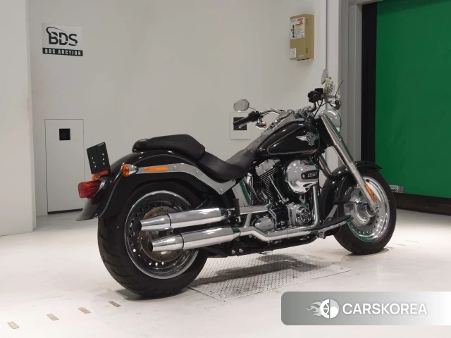 Проданный Harley-Davidson Softail Fat Boy FLSTF 2017 из Японии, фото 2