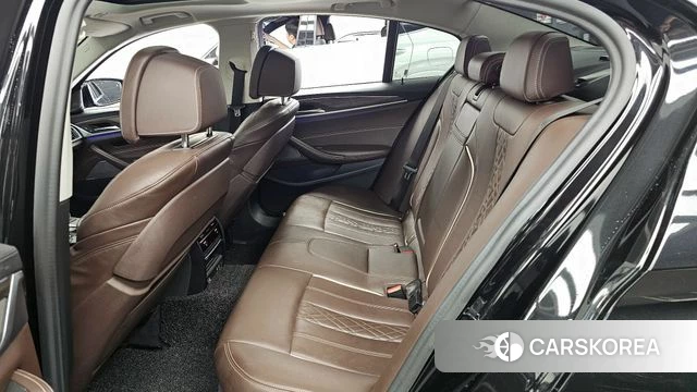 BMW 5 Series (G30) id 4268602 из Кореи 18