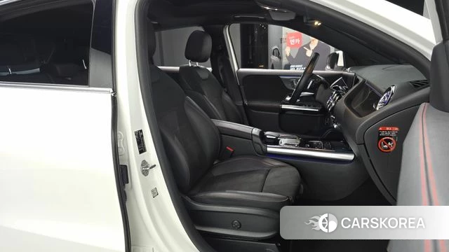 Mercedes-Benz GLA - Class H247 id 4567812 из Кореи 18