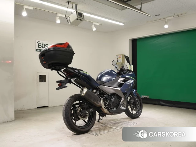 Проданный Kawasaki NINJA 400 2022 из Японии, фото 2