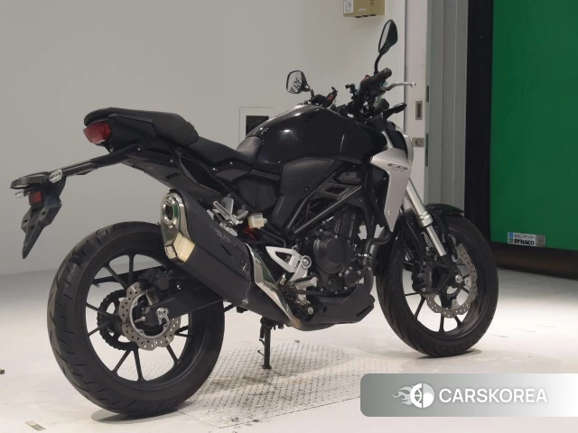 Проданный Honda CB250R 2018 из Японии, фото 2