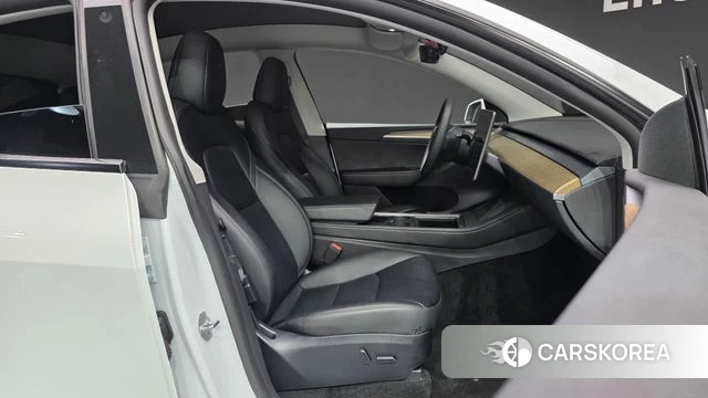 Tesla Model Y id 4523722 из Кореи 18