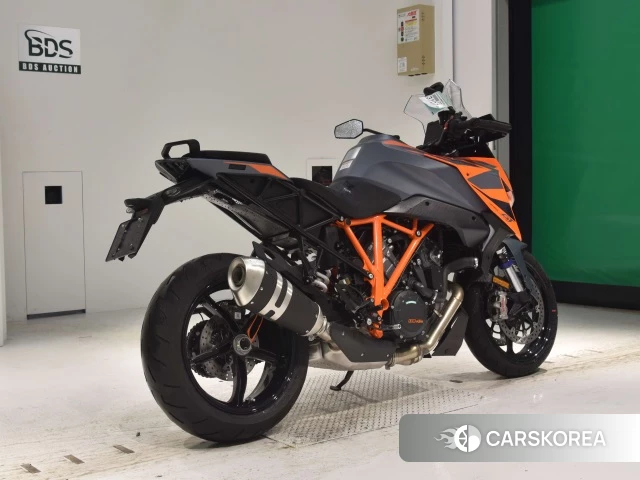Проданный KTM 1290 SUPER DUKE GT 2022 из Японии, фото 2