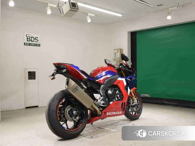 Проданный Honda CBR1000RR-R FIREBLADE SP 2020 из Японии, фото 2