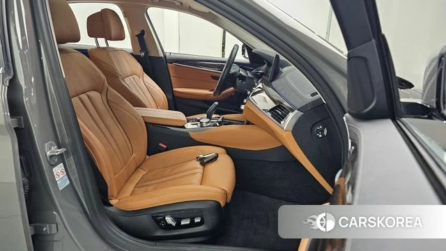BMW 5 Series (G30) id 4881630 из Кореи 18