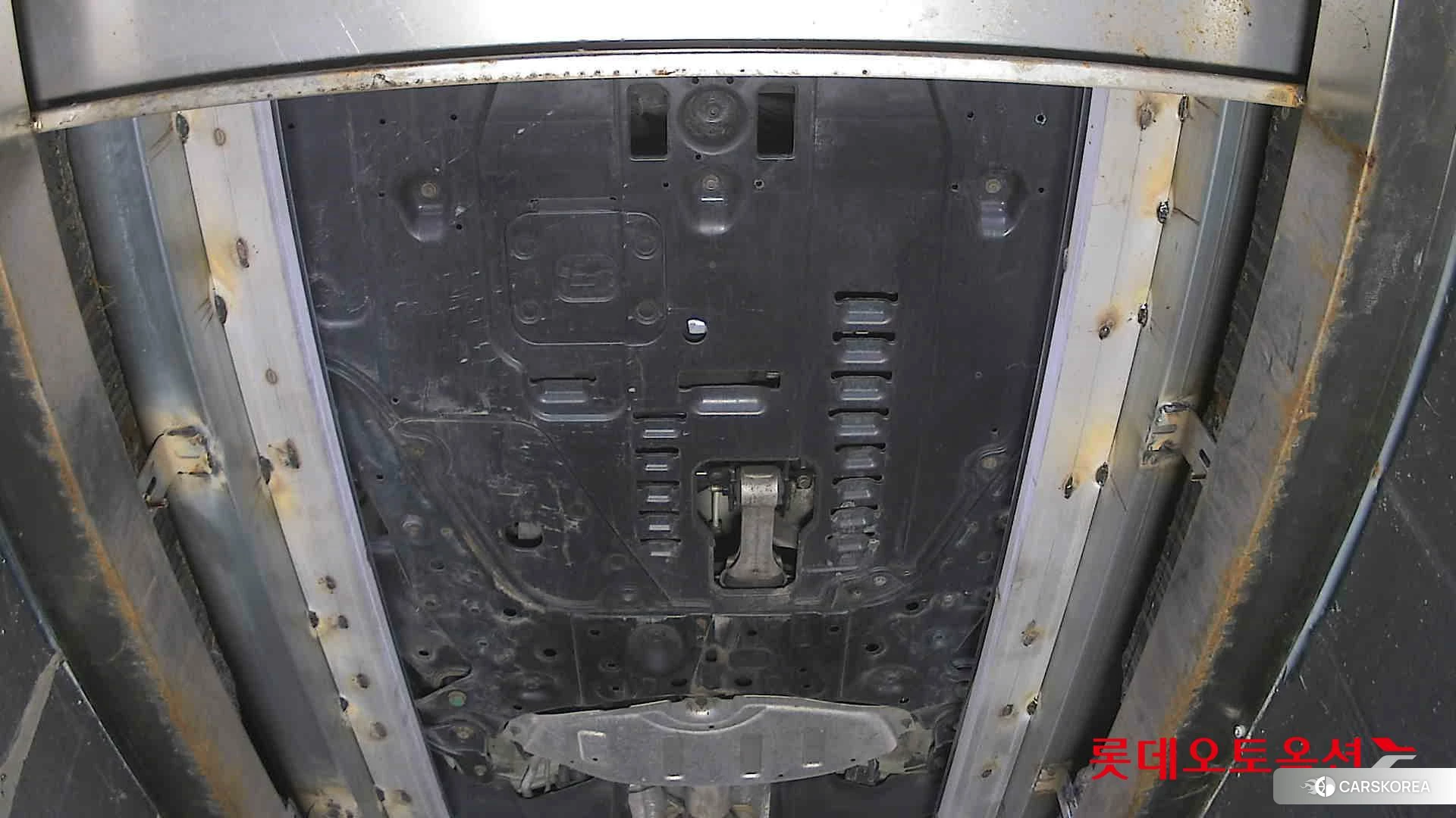 Kia Carnival id 3888420 из Кореи 18