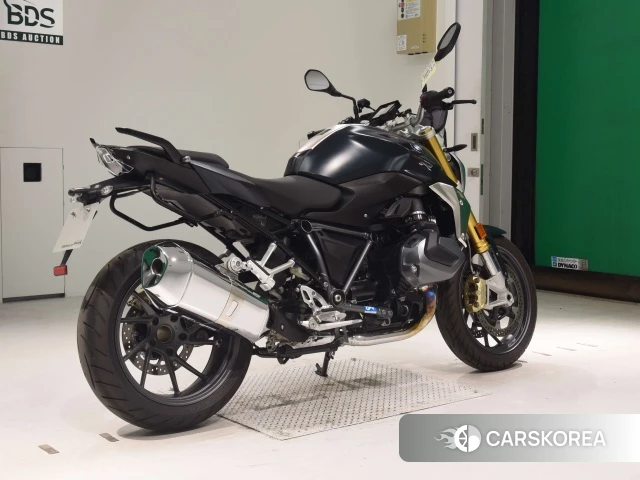 Проданный BMW R1250R 2020 из Японии
