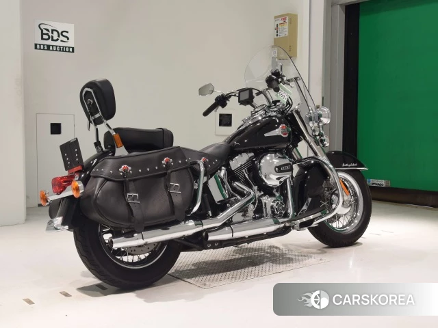 Проданный Harley-Davidson Heritage Softail Classic FLSTC1690 2017 из Японии