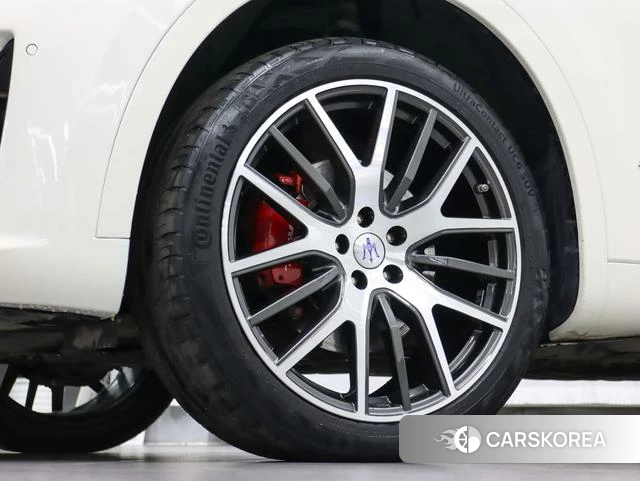 Maserati Levante id 4211545 из Китая 18