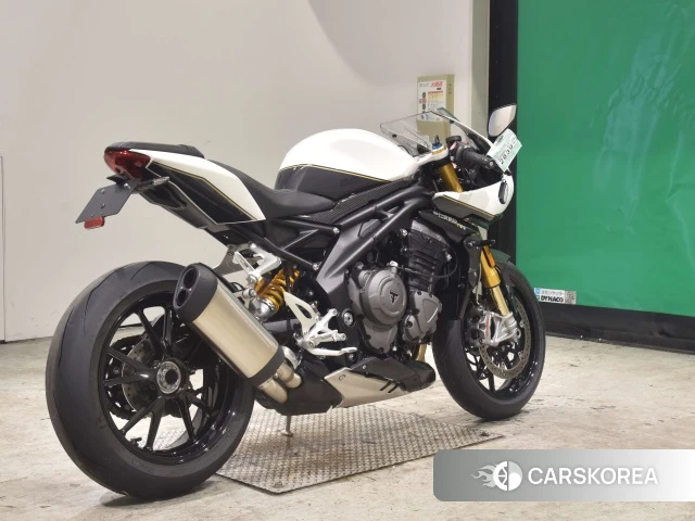 Проданный Triumph SPEED TRIPLE 1200 RR 2023 из Японии, фото 2
