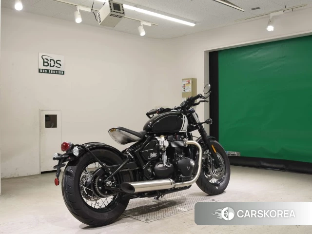 Проданный Triumph BONNEVILLE BOBBER 2024 из Японии, фото 2