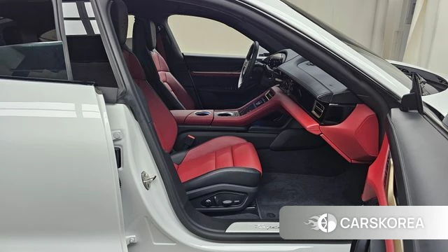 Porsche Taycan id 4527694 из Кореи 18