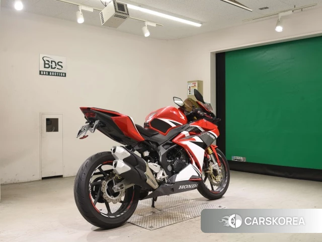Проданный Honda CBR250RR 2017 из Японии, фото 2