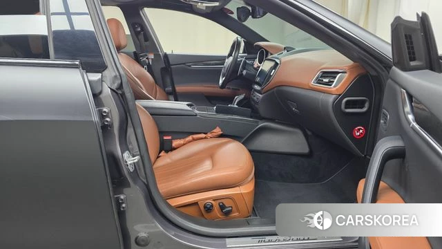 Maserati Ghibli id 4377535 из Кореи 18