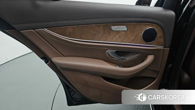Mercedes-Benz E-Class W213 id 4594978 из Кореи 18