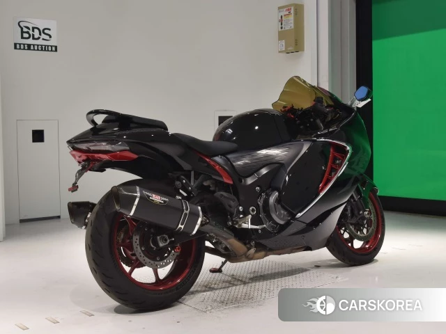 Проданный Suzuki GSX1300R HAYABUSA 2021 из Японии, фото 2