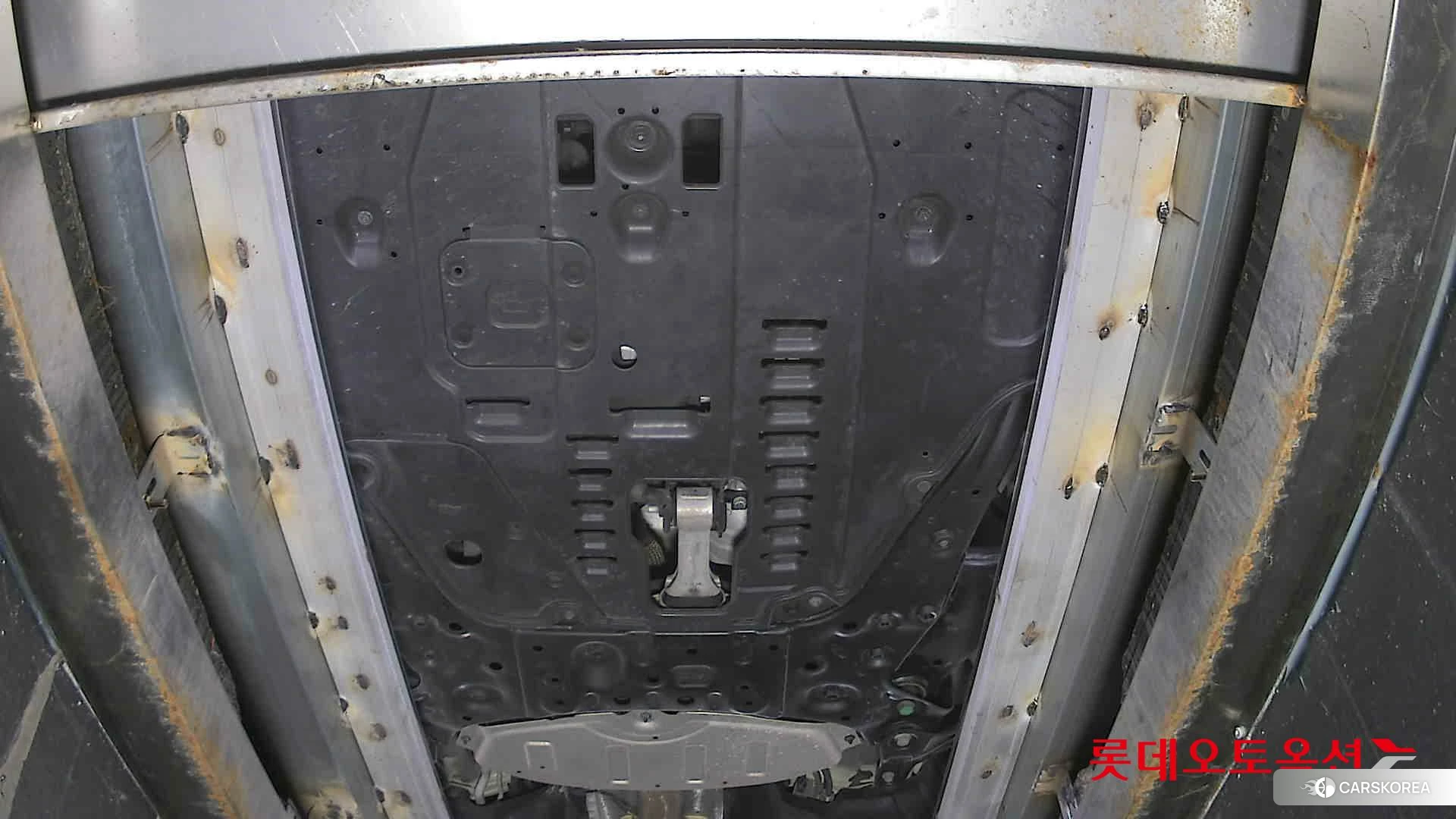 Kia Carnival id 3888290 из Кореи 18