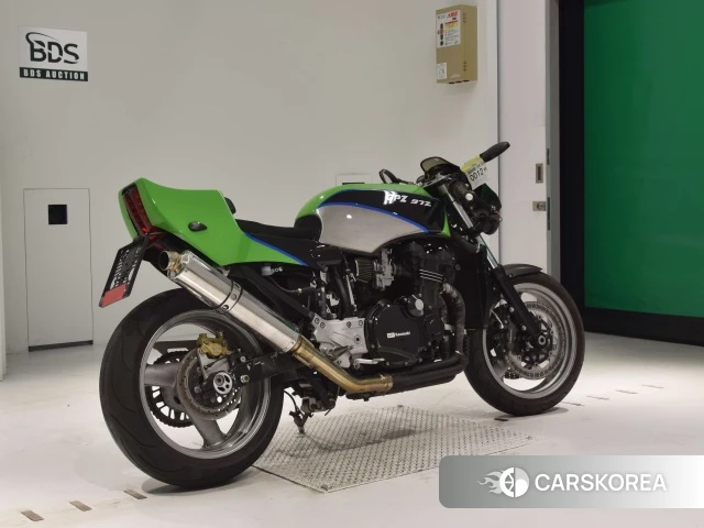 Проданный Kawasaki GPZ900R 2024 из Японии
