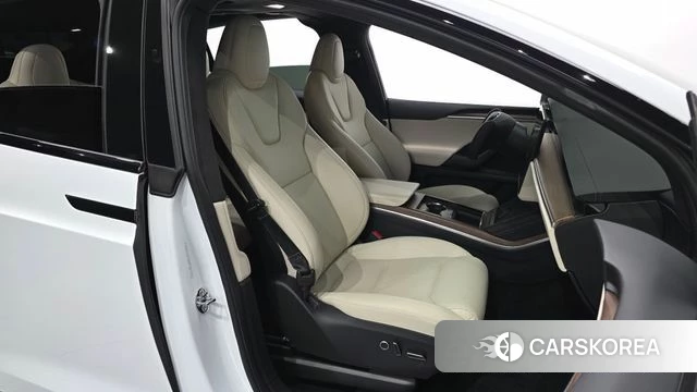 Tesla Model X id 4560929 из Кореи 18