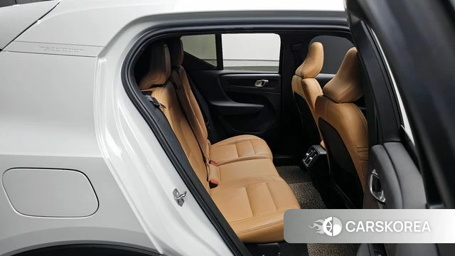 Volvo XC40 id 4250896 из Кореи 18