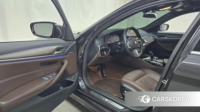 BMW 5 Series (G30) id 4196664 из Кореи 18