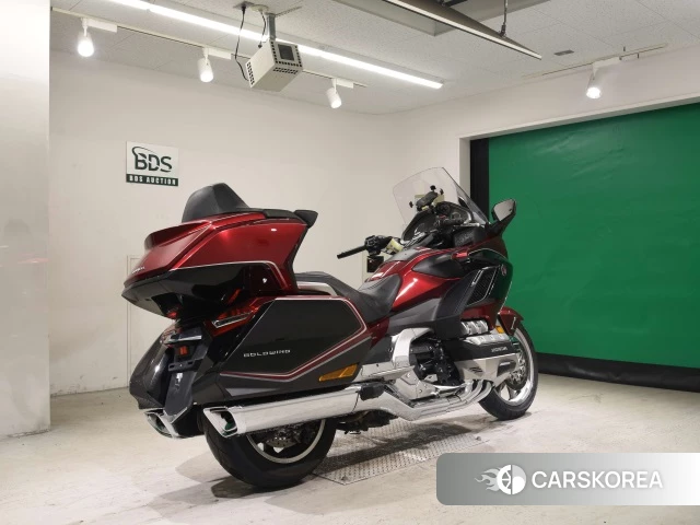 Проданный Honda GL1800 TOUR DCT 2018 из Японии, фото 2